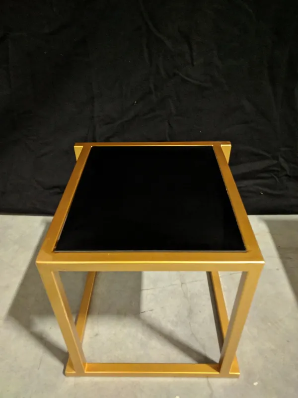 Salontafel Cube goud/zwart (40x40x40cm (h))