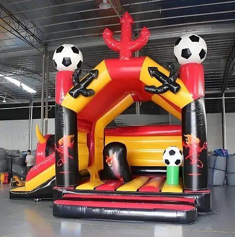 Springkasteel Red Devils - (6 x 5 m) overdekt (NIEUW)