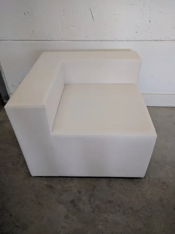 verhuur-lounge-zetel-wit-hoek_20180320201847416.jpg