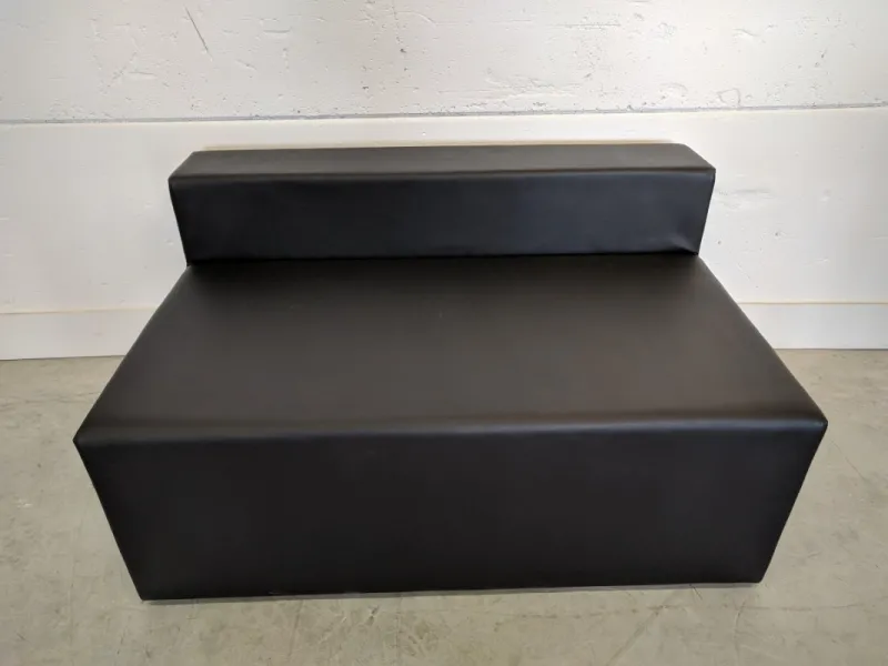 Lounge zetel 2-zit zwart (120x80x45 (zithoogte)) cm