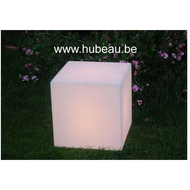 Cube by Slide Design (verlicht)